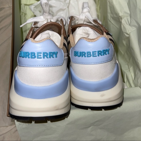 BURBERRY SNEAKERS - Picture 3 of 6